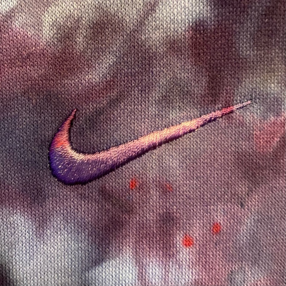 🥶NEW🥶 CUSTOM NIKE TIE DYE WMNS HOODIE - Picture 4 of 7